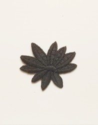 Цветок чёрный 3,5х3см