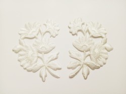 Цветы белые 10х7,5см